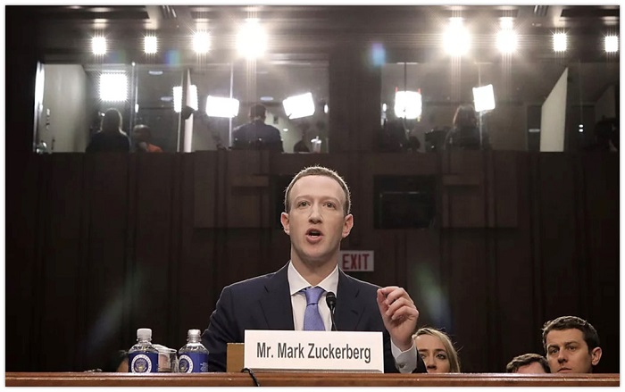 CEO Facebook khẳng định không bán thông tin người dùng