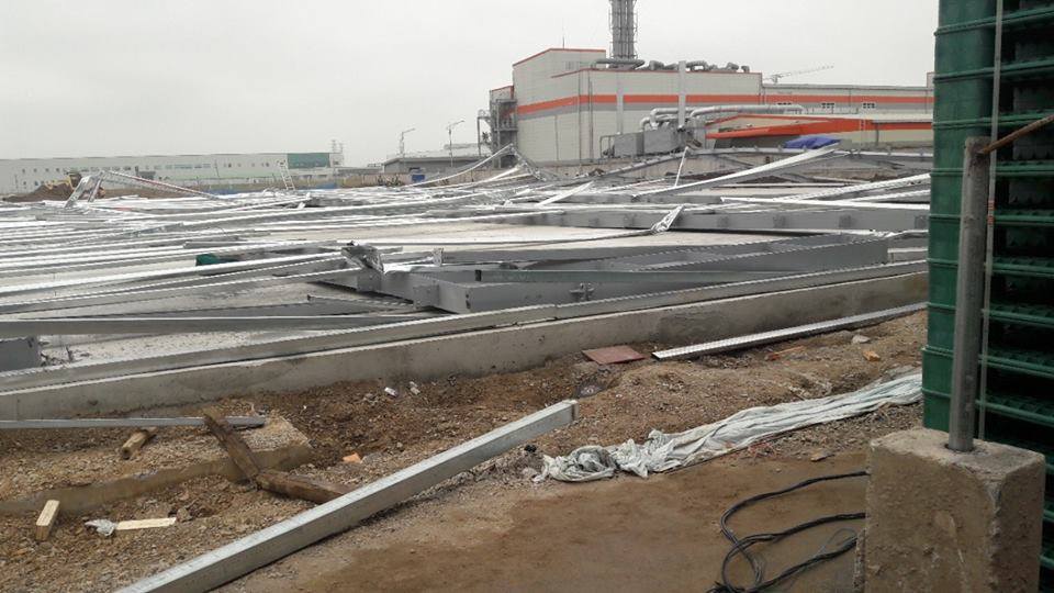 Hải Phòng: Hoảng loạn tháo chạy khi 5.000 m2 nhà xưởng đổ sập