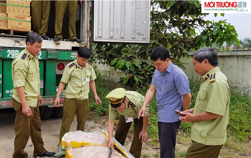 Hà Tĩnh: Bắt giữ xe Container chở 5 tấn nầm lợn không rõ nguồn gốc