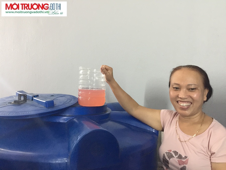 Chuyện lạ ở Đà Nẵng: Người phụ nữ “biến” rác thải thành nước rửa bát