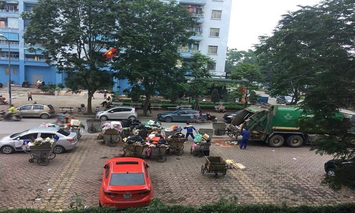 Điểm tập kết rác tại khu đô thị Văn Quán có 'đặt nhầm chỗ'?