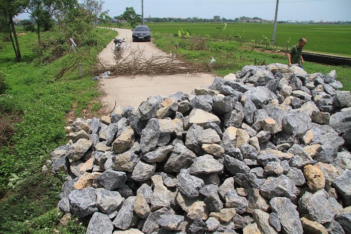 Hà Nội: Dân chặn xe chở rác, chính quyền tìm bãi trung chuyển mới