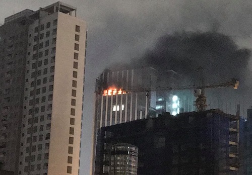 Hà Nội cháy lớn tại tòa nhà MB Grand Tower Lê Văn Lương