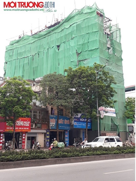 Long Biên: Tháo dỡ phần sai phạm công trình 339 phố Nguyễn Văn Cừ