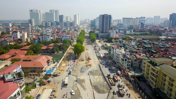Hà Nội: Nguy hiểm rình rập trên đường nghìn tỷ đang thi công