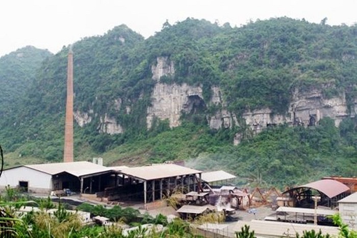 Nhà máy chì đầu độc môi trường