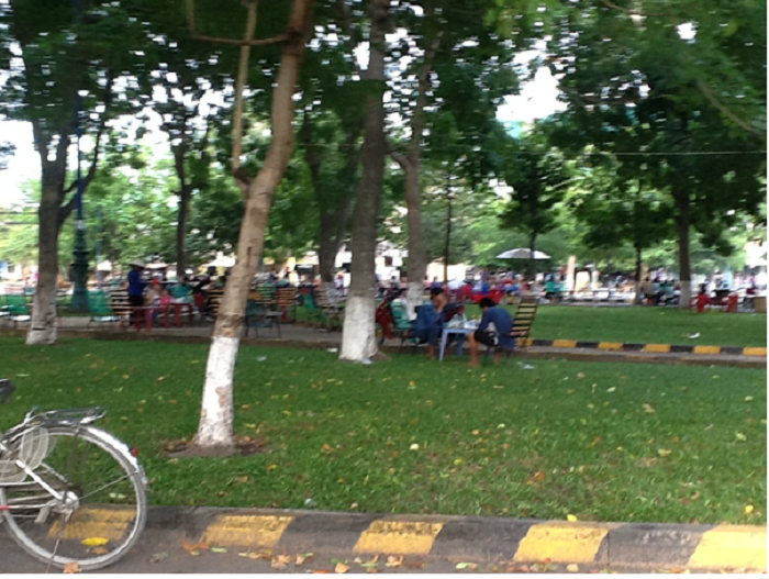 TP HCM: Công viên Gia Phú bị… hàng quán chiếm dụng