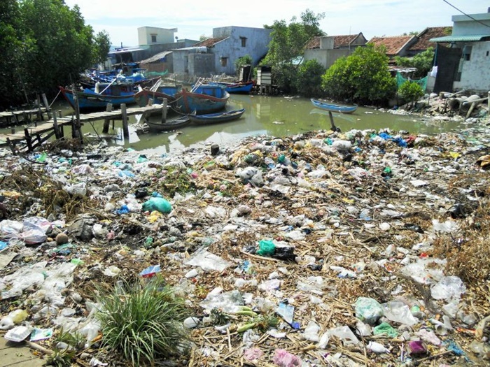 Tin môi trường ngày 22/5: Dân kêu trời vì sống chung với rác thải