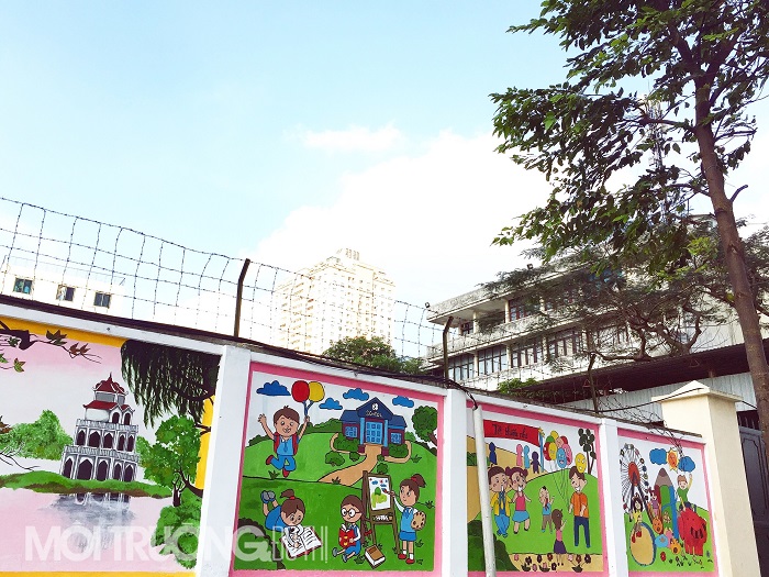 Độc đáo phố bích họa tuyên truyền bảo vệ môi trường ở Hà Nội