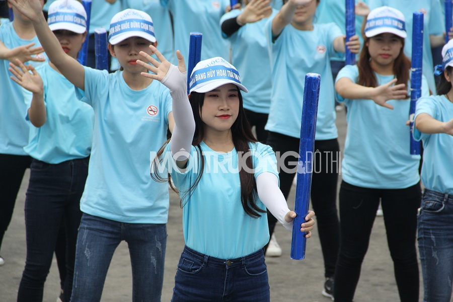 Đà Nẵng: 1000 bạn trẻ đồng diễn kêu gọi ‘không hút thuốc lá'