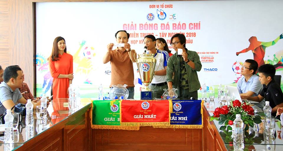 Hơn 300 phóng viên dự Giải bóng đá Báo chí miền Trung ở Đà Nẵng