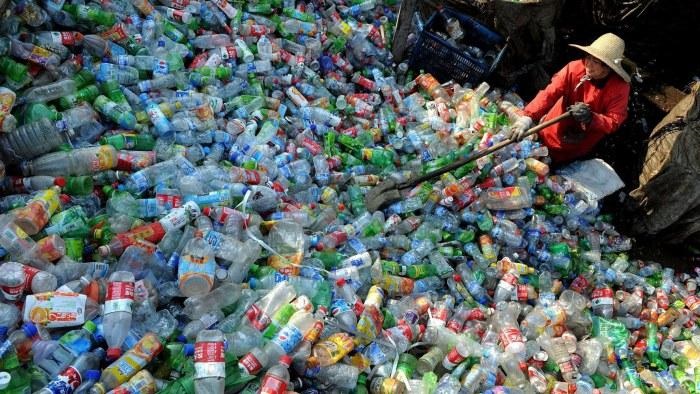EU muốn “khai tử” đồ nhựa dùng một lần để bảo vệ môi trường