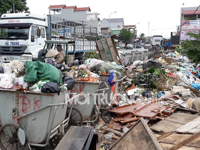 Hưng Yên: Vi phạm hành lang giao thông bãi rác ô nhiễm vẫn hoạt động