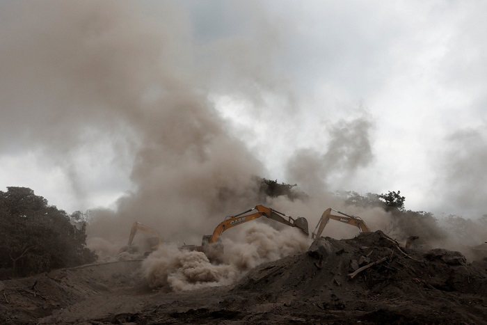 Dừng công tác cứu hộ trong vụ núi lửa phun trào ở Guatemala