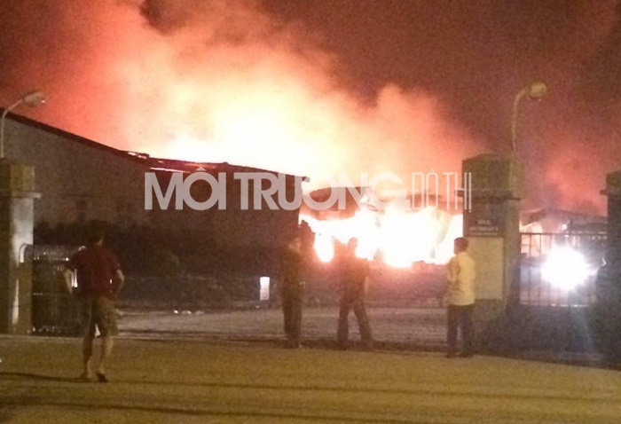 Phú Thọ: Cháy lớn nhà xưởng tại khu công nghiệp Thụy Vân