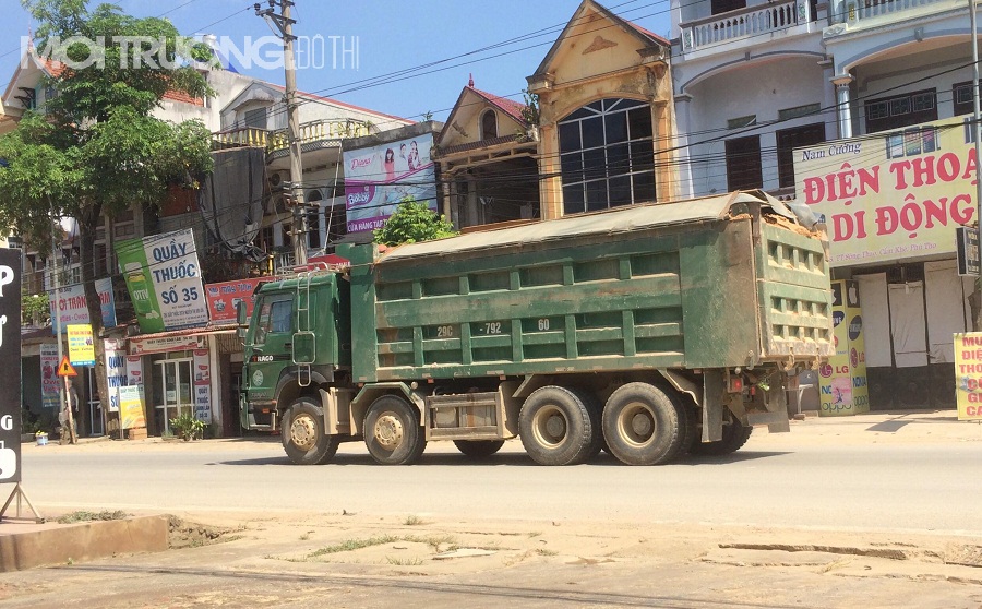 Xe quá tải hoành hành ở Cẩm Khê (Phú Thọ): Sao không mạnh tay xử lý?