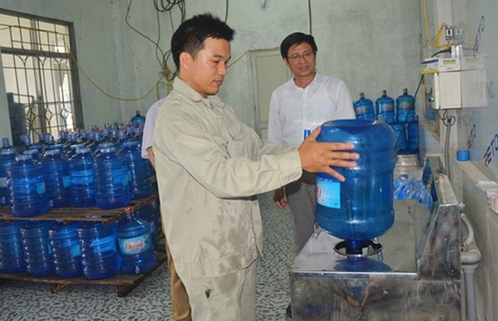 Hà Nội xử phạt hàng loạt cơ sở sản xuất nước đóng chai