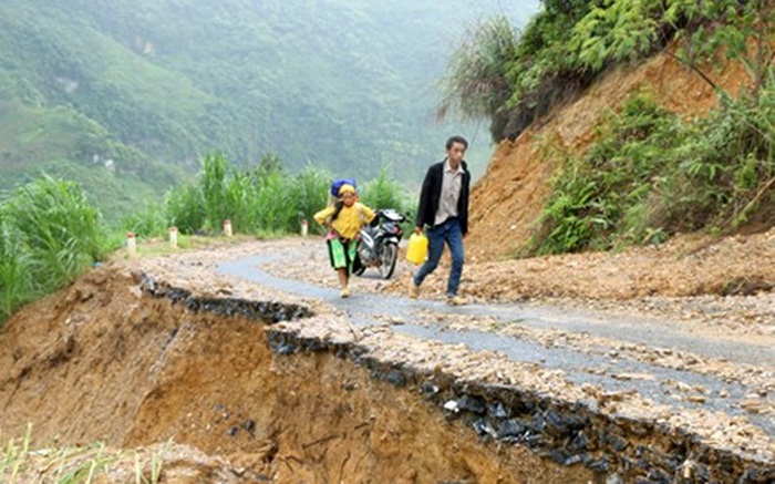 Hà Giang mưa lớn, sạt lở núi nghiêm trọng