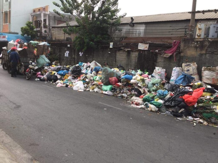 TP.HCM: Người dân than trời vì phải “sống chung” với rác
