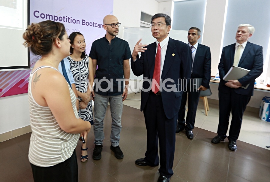 Chủ tịch Ngân hàng ADB thăm Vườn ươm doanh nghiệp Đà Nẵng (DNES)