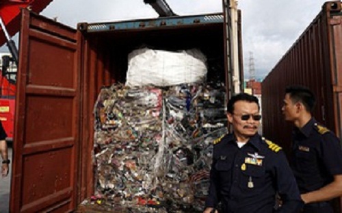 Việt Nam có khả năng trở thành điểm tập kết rác thải công nghiệp