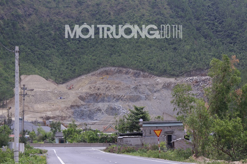 Quảng Bình: Dân sống bất an bên cạnh mỏ đá nổ mìn gây ô nhiễm