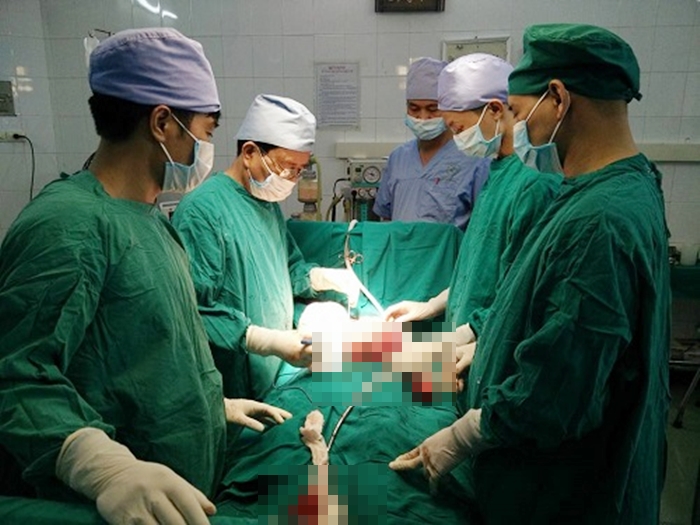 Tuyên Quang: Người mang khối u nặng 6,2kg được phẫu thuật thành công