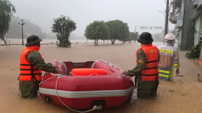 Quảng Ninh di dời khẩn cấp hơn 300 hộ dân ra khỏi vùng lũ