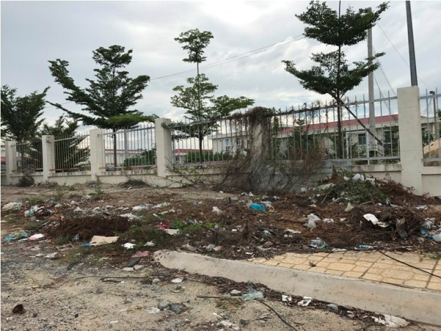 Khánh Hòa: Bãi giữ xe hay bãi rác?