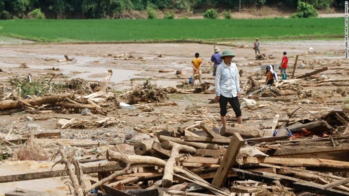 Kinh hoàng thảm họa mưa bão, lũ lụt, nắng nóng tàn phá khắp châu Á