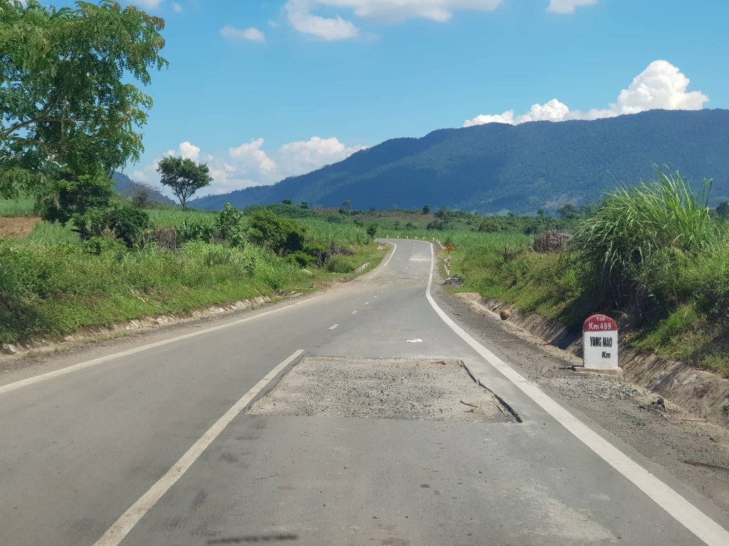 Đắk Lắk: Nhà thầu “phớt lờ” chỉ đạo của Cục quản lý đường bộ III