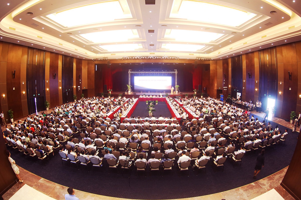 Hội nghị gặp gỡ tiếp xúc DN 6 tháng đầu năm tại Quảng Ninh