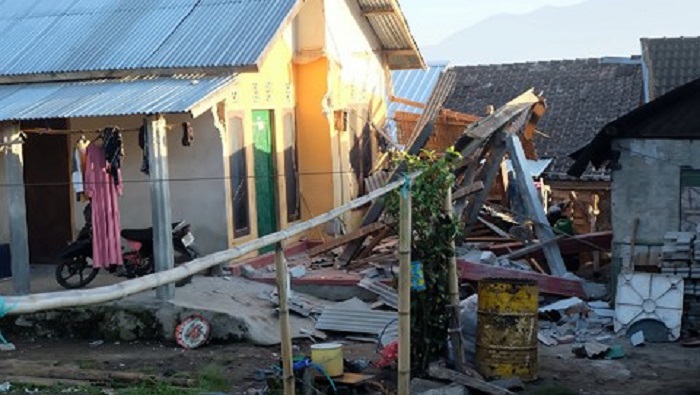 Động đất mạnh ở Indonesia, ít nhất 10 người thiệt mạng