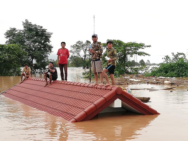 Gần 1,9 tỷ đồng hỗ trợ nhân dân Lào vụ vỡ đập thủy điện