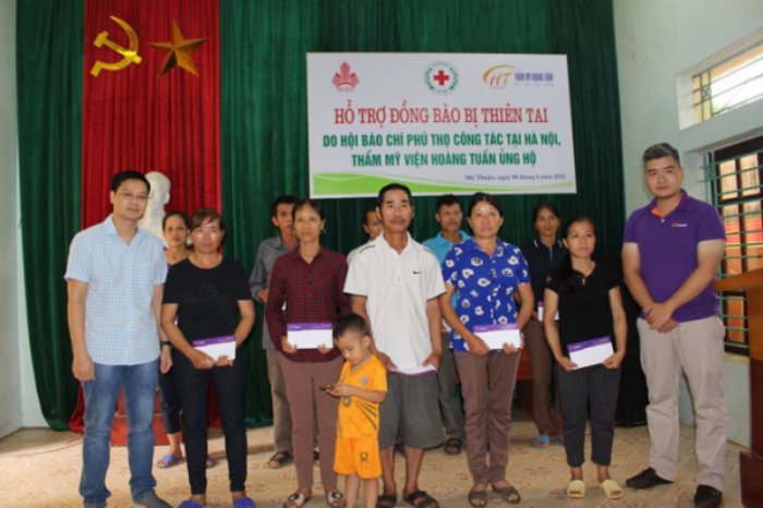 Phú Thọ: 240 suất quà được trao cho huyện Thanh Sơn, Tân Sơn