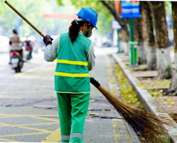 Trăm nỗi khó khăn của công nhân vệ sinh môi trường