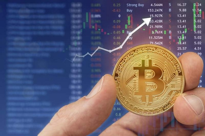 Giá Bitcoin hôm nay 29/8: Tăng vọt lên hơn 7.000 USD