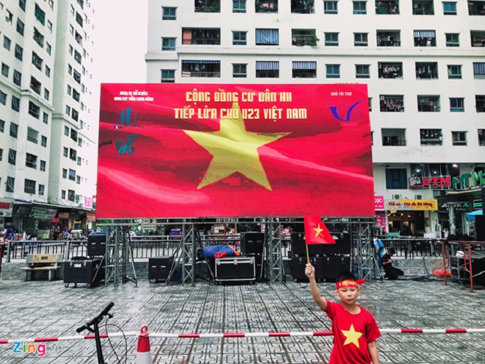 Rộn ràng không khí cổ vũ U23 Việt Nam trước trận bán kết lịch sử