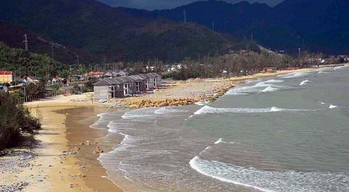 Khánh Hòa: Dừng thi công dự án bị phản ánh lấn biển