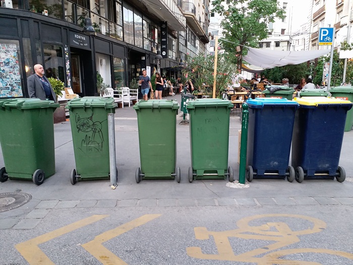 Câu chuyện đổ rác ở Hungary
