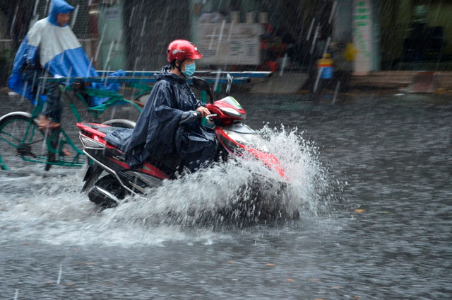 Dự báo thời tiết ngày 13/9: Bão chồng siêu bão, Bắc Bộ hứng mưa to