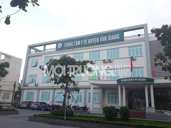 Hưng Yên: Kinh hoàng rác y tế tràn lan tại Trung tâm y tế Văn Giang