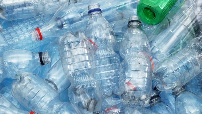 Indonesia: Dùng vỏ chai nhựa để mua vé đi xe bus