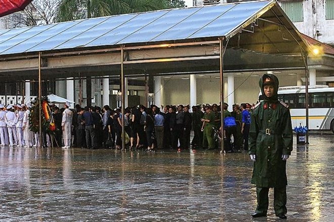 Hà Nội mưa rào ngày Quốc tang tiễn đưa Chủ tịch nước Trần Đại Quang