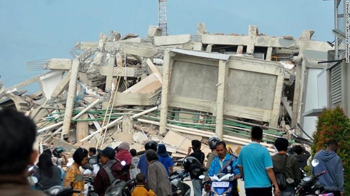 Động đất, sóng thần ở Indonesia: Số nạn nhân tăng chóng mặt