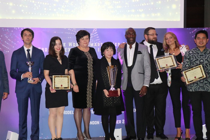 Người Việt đầu tiên nhận giải thưởng quốc tế về Quốc gia thông minh