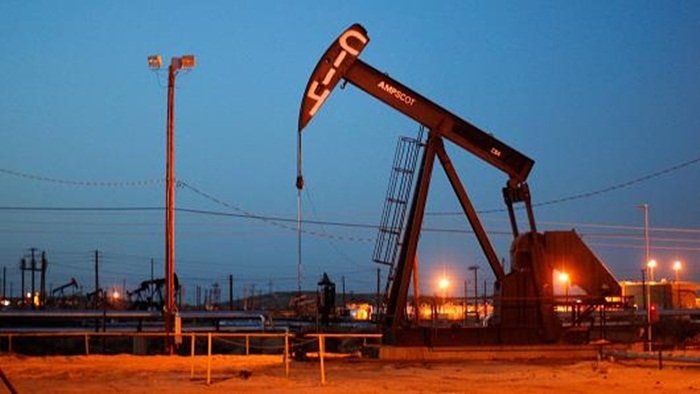 Giá xăng dầu hôm nay 11/10: Sụt giảm gây sốc