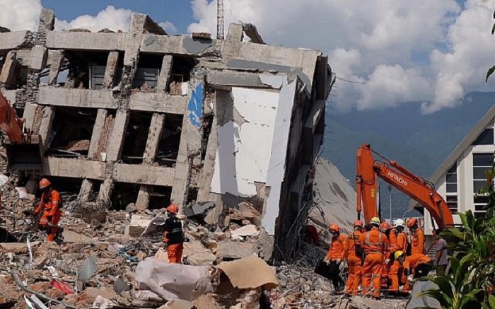 Indonesia dừng tìm kiếm 5.000 nạn nhân động đất, sóng thần