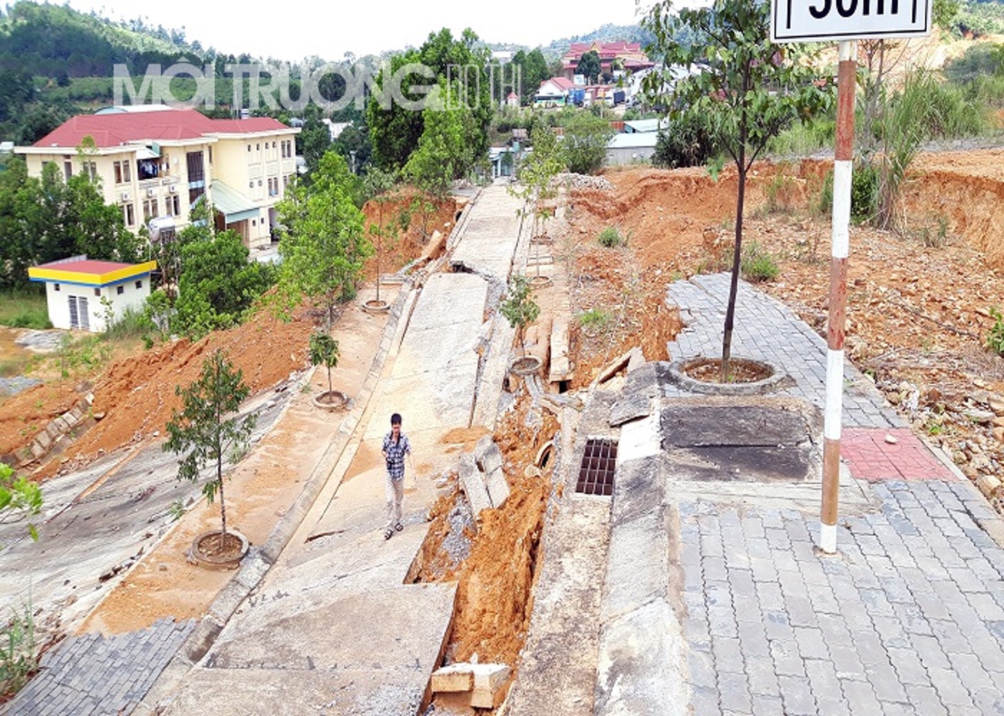Tỉnh Kon Tum yêu cầu kiểm tra đường có hư hỏng do mưa bão