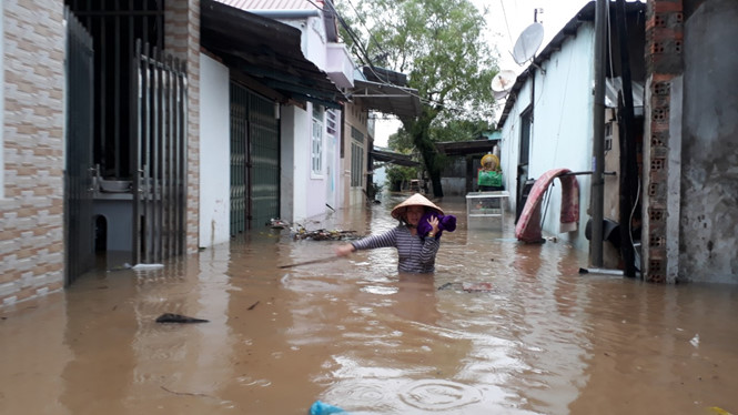 Phú Quốc: Mưa lớn gây ngập cục bộ ở nhiều nơi